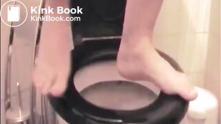 Big pussy lips woman shit and piss in the toilet, ScatKings.com Scat Porn 2 ScatKings.com Scat Porn