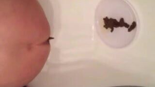 Girl pooping - video 643, ScatKings.com Scat Porn 15 ScatKings.com Scat Porn