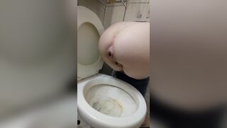 Girl pooping - video 672, ScatKings.com Scat Porn 8 ScatKings.com Scat Porn